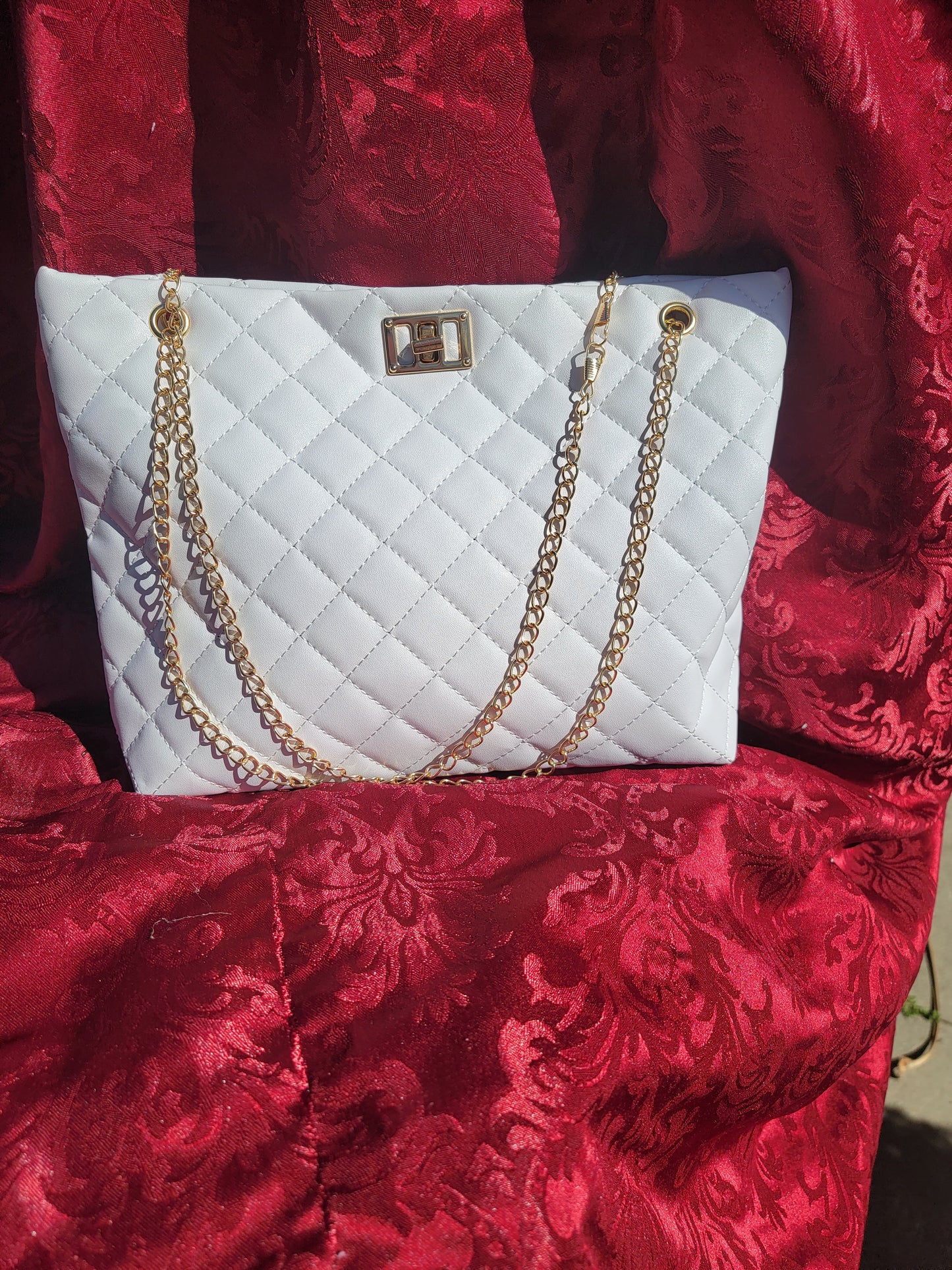 IssaSimple Quilted Tote Bag